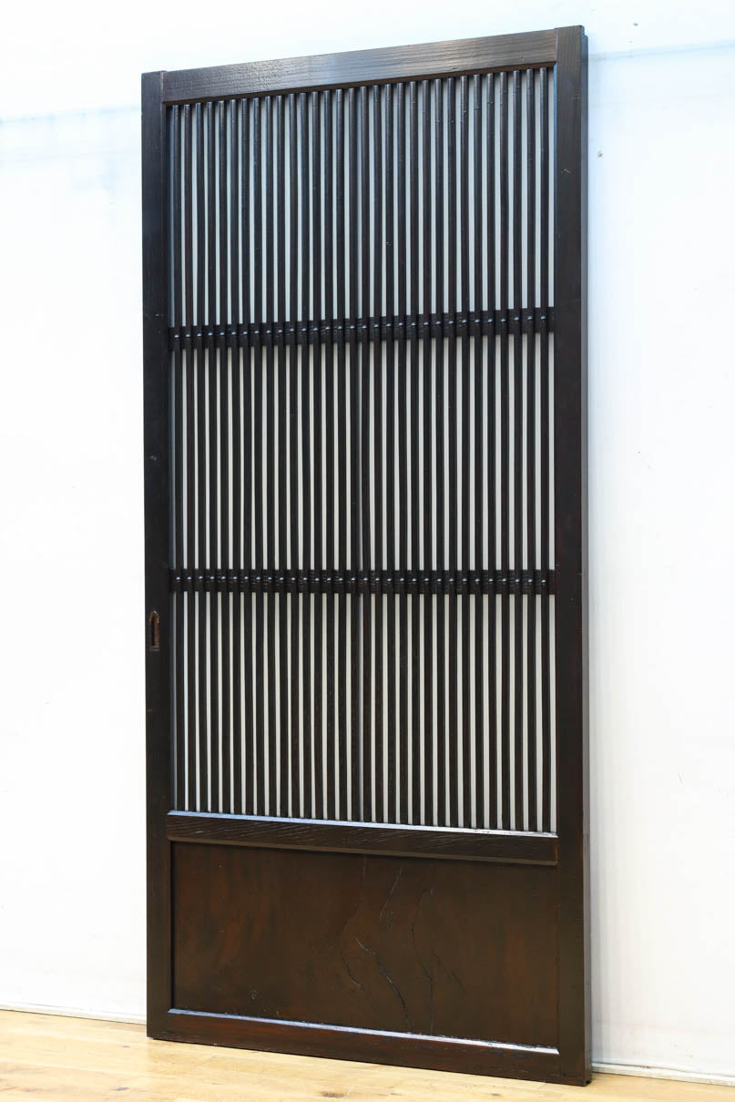 幅900ミリ高さ1877ミリ 珍品‼ 格子から優しい明かりが差し込むスリガラス入り背高いガラス戸　F8588　在庫2枚