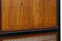 幅895ミリ　黒枠と麻の葉組子の帯装飾で格調溢れるスリガラス入り透かし板戸　F8589　在庫4枚