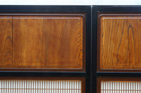 幅895ミリ　黒枠と麻の葉組子の帯装飾で格調溢れるスリガラス入り透かし板戸　F8589　在庫4枚