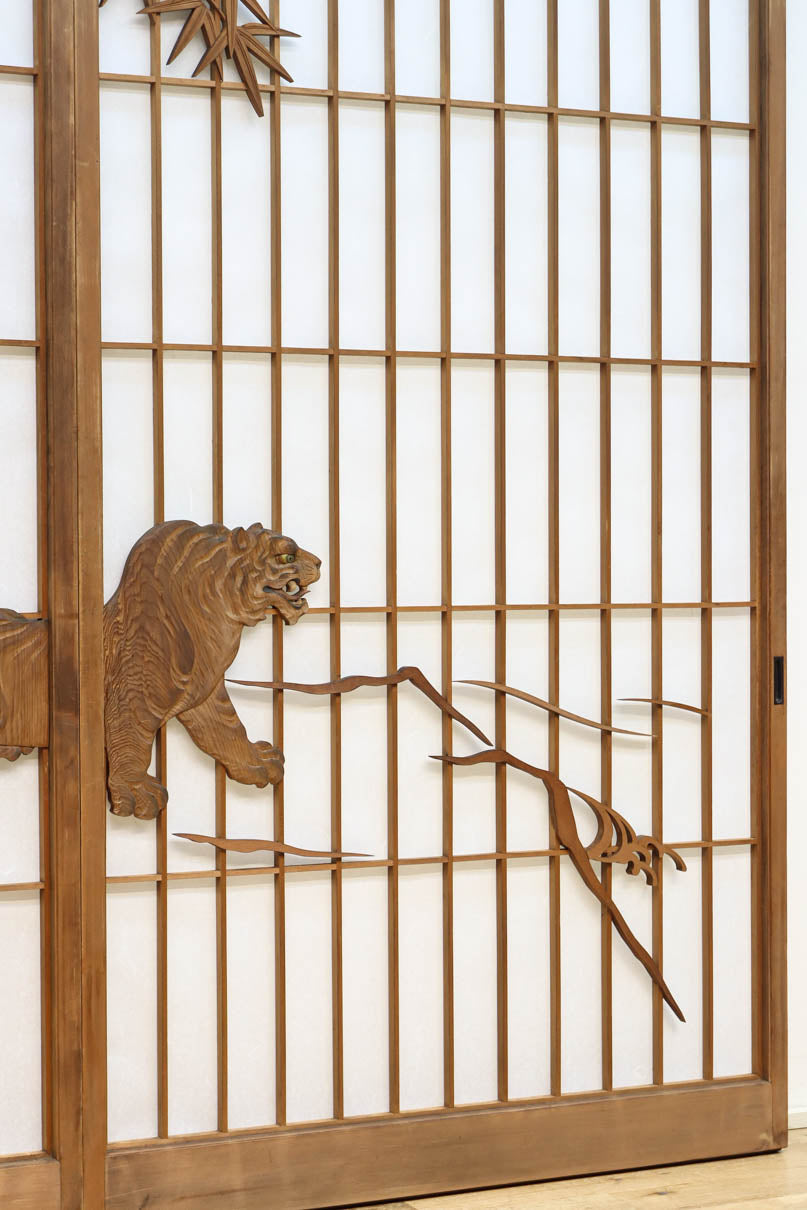 幅878ミリ　竹林の虎と龍を描いた迫力ある眺めの障子戸セット　F8590　在庫4枚1組