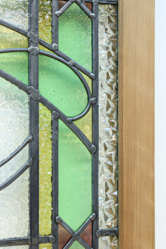 幅888ミリ　柔らかな色使いで描く美しい眺めのガラス戸　F8591　在庫1枚