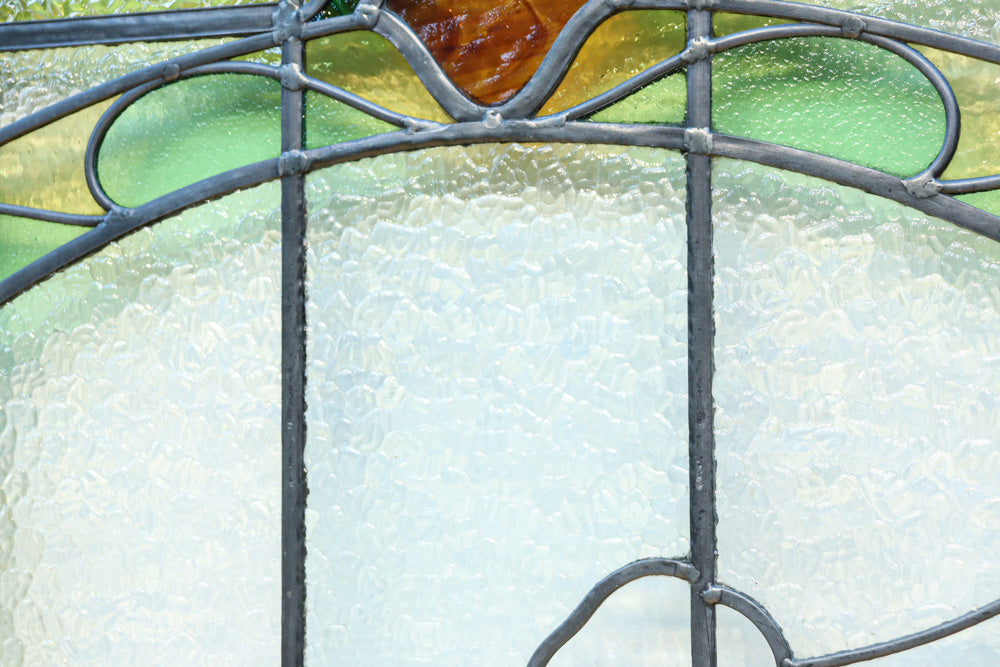 幅888ミリ　柔らかな色使いで描く美しい眺めのガラス戸　F8591　在庫1枚