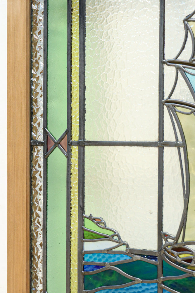 幅888ミリ　柔らかな色使いで描く美しい眺めのガラス戸　F8591　在庫1枚