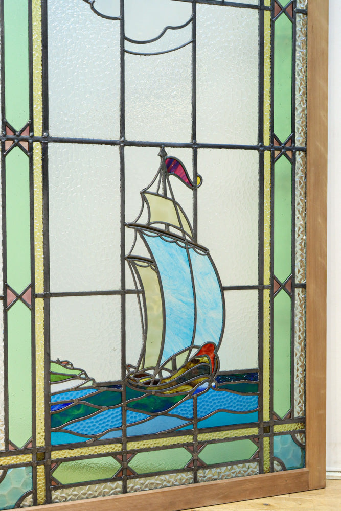 幅888ミリ　柔らかな色使いで描く美しい眺めのガラス戸　F8591　在庫1枚