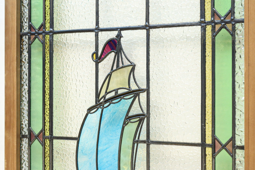 幅888ミリ　柔らかな色使いで描く美しい眺めのガラス戸　F8591　在庫1枚