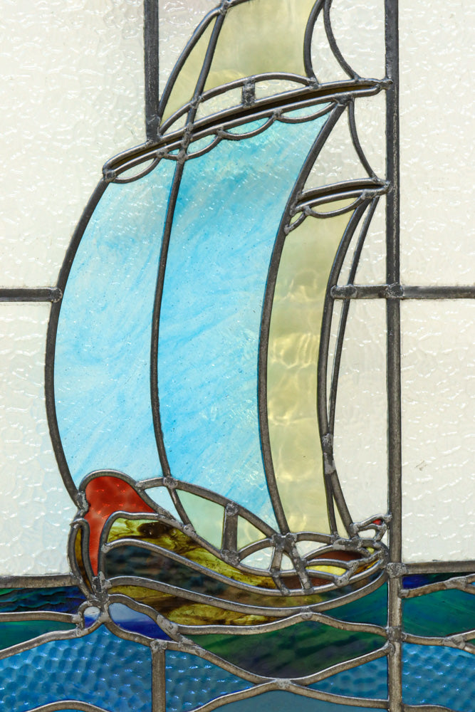 幅888ミリ　柔らかな色使いで描く美しい眺めのガラス戸　F8591　在庫1枚