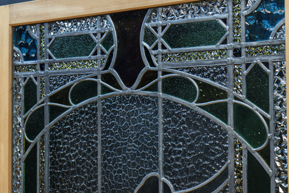 幅888ミリ　柔らかな色使いで描く美しい眺めのガラス戸　F8591　在庫1枚