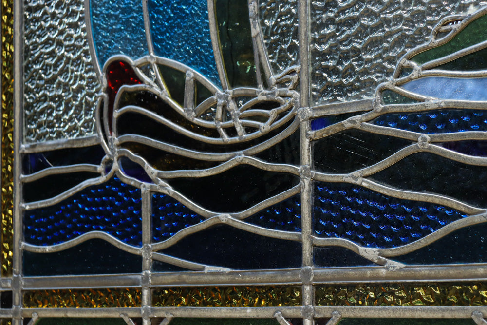 幅888ミリ　柔らかな色使いで描く美しい眺めのガラス戸　F8591　在庫1枚