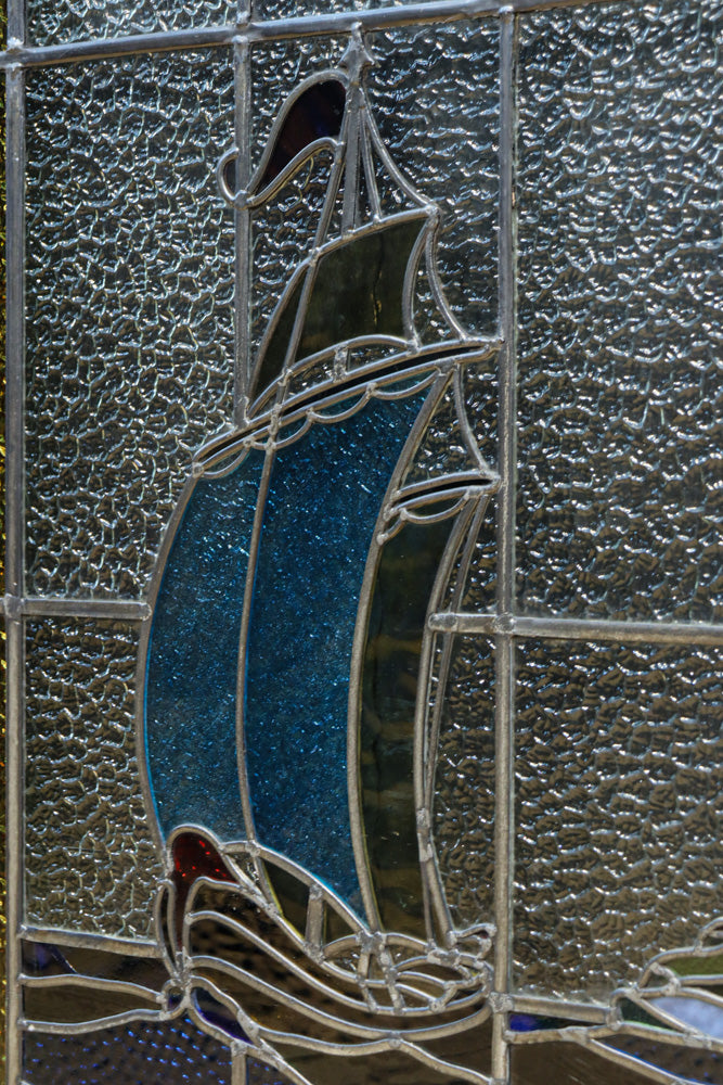 幅888ミリ　柔らかな色使いで描く美しい眺めのガラス戸　F8591　在庫1枚