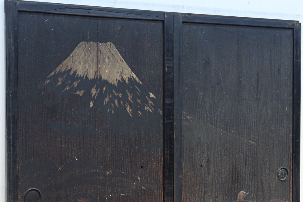 幅860ミリ　東海道から望む富士を描いたのか風情漂う素晴らしい板絵戸セット　F8594　在庫2枚1組