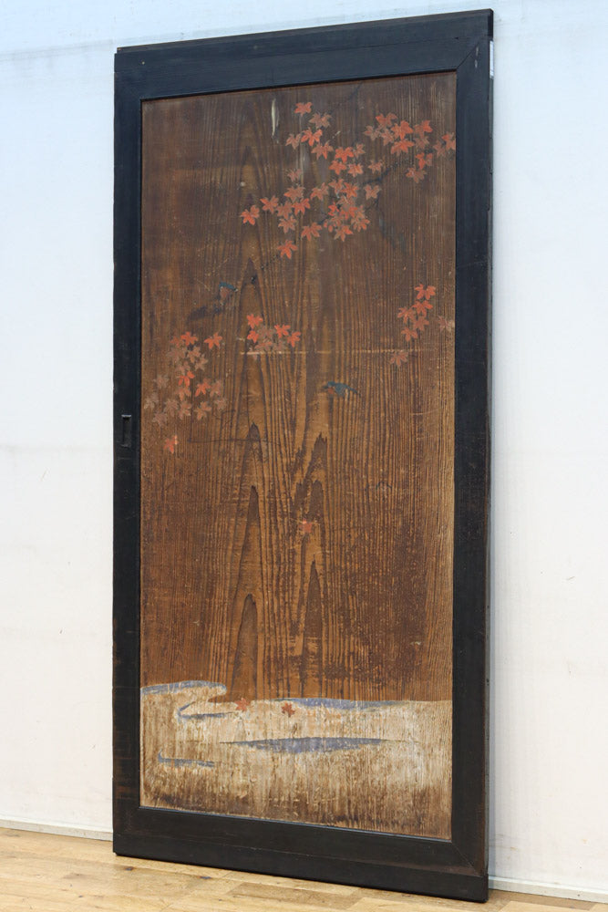 幅888ミリ　二羽の小鳥がもみじの周りで戯れる板絵戸　F8595　在庫1枚