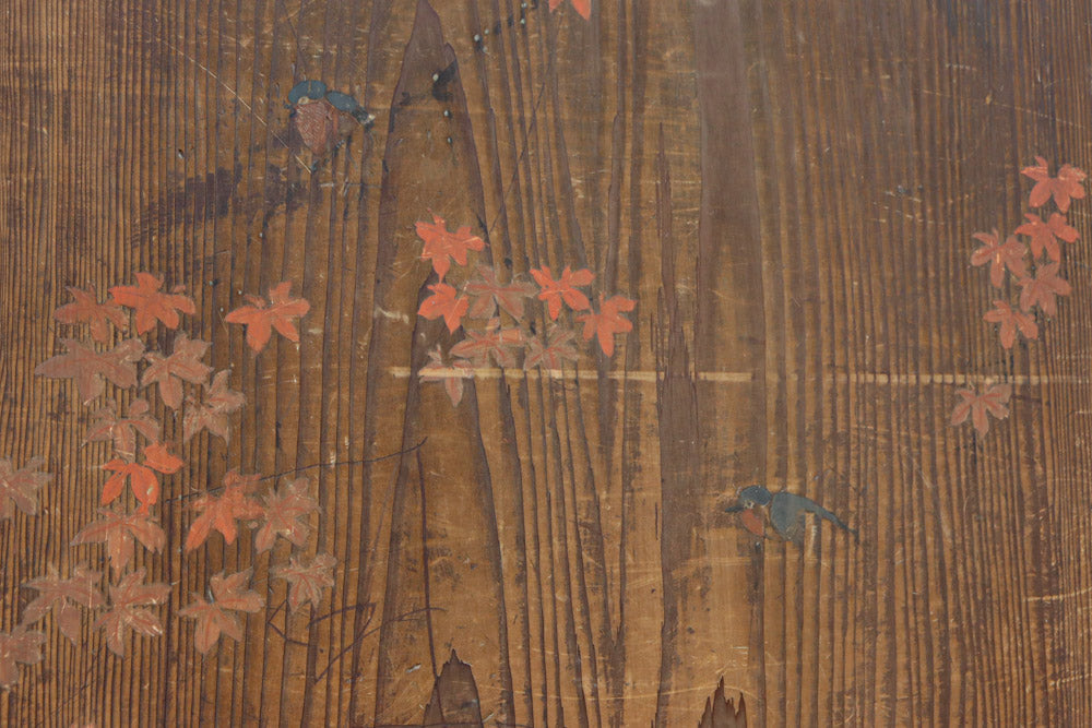 幅888ミリ　二羽の小鳥がもみじの周りで戯れる板絵戸　F8595　在庫1枚