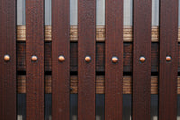 稀少幅1100ミリ　縦格子と結霜ガラスの小窓が上品な幅広大阪格子戸　F8596　在庫4枚