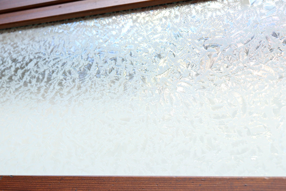 稀少幅1100ミリ　縦格子と結霜ガラスの小窓が上品な幅広大阪格子戸　F8596　在庫4枚