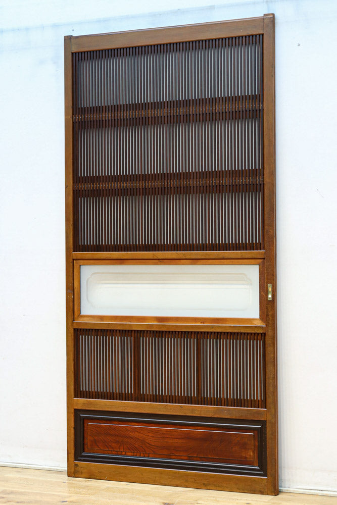 幅885ミリ　繊細な縦格子が美しく並ぶスリガラス入り大阪格子戸　F8597　在庫4枚