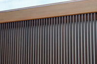 幅885ミリ　繊細な縦格子が美しく並ぶスリガラス入り大阪格子戸　F8597　在庫4枚