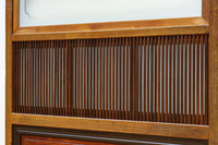 幅885ミリ　繊細な縦格子が美しく並ぶスリガラス入り大阪格子戸　F8597　在庫4枚