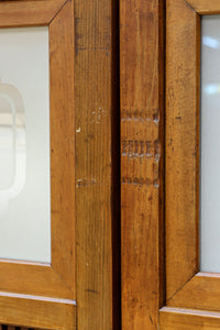 幅885ミリ　繊細な縦格子が美しく並ぶスリガラス入り大阪格子戸　F8597　在庫4枚