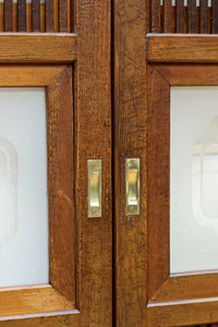 幅885ミリ　繊細な縦格子が美しく並ぶスリガラス入り大阪格子戸　F8597　在庫4枚