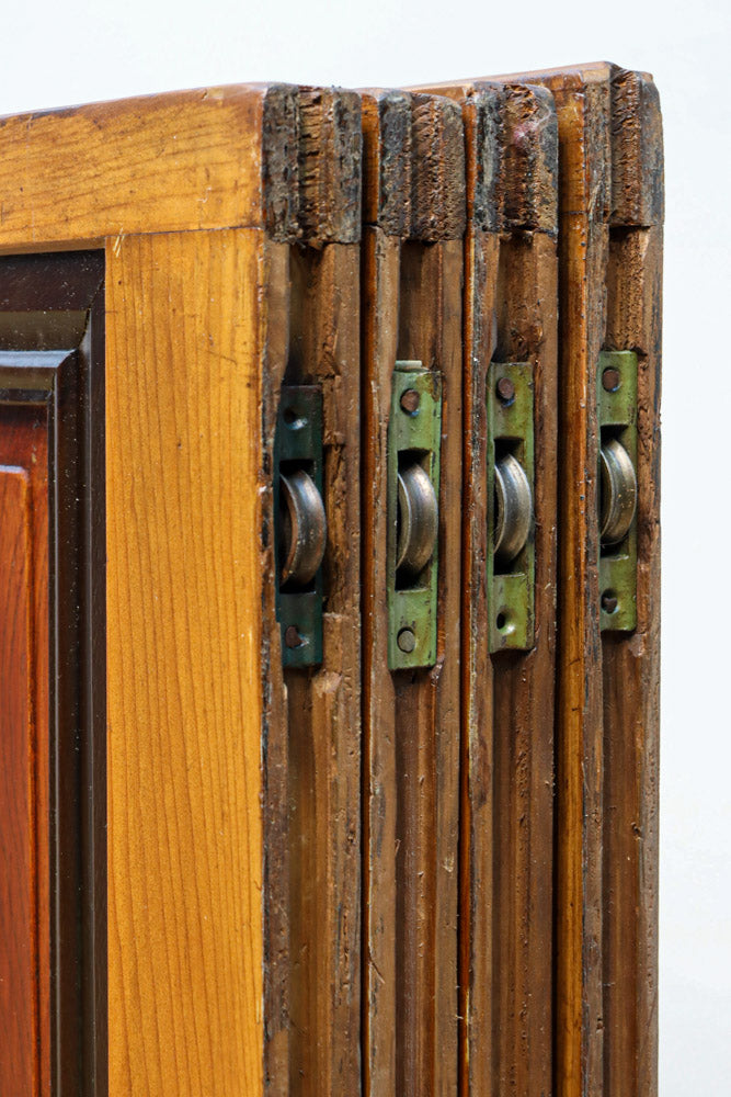 幅885ミリ　繊細な縦格子が美しく並ぶスリガラス入り大阪格子戸　F8597　在庫4枚