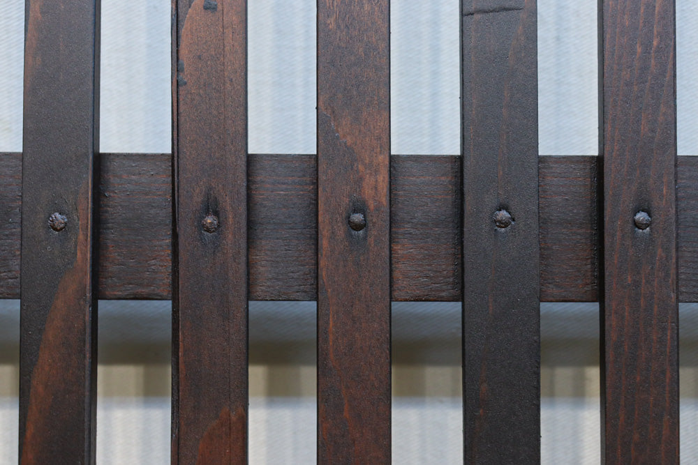 幅897ミリ　面取りされた格子で風合い豊かな格子戸　F8599　在庫1枚