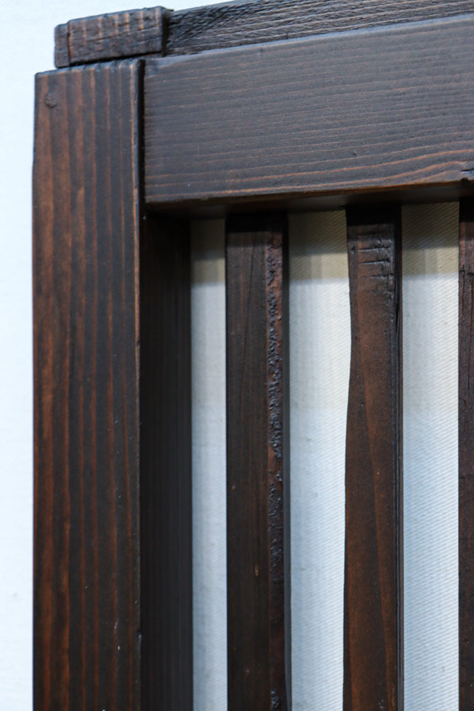 幅897ミリ　面取りされた格子で風合い豊かな格子戸　F8599　在庫1枚