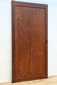 幅898ミリ　温かみのある色艶の気品溢れる一枚杉板戸　F8600　在庫4枚