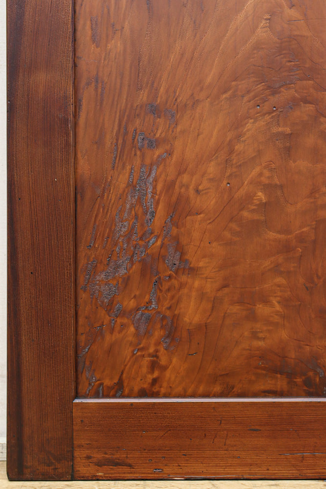 幅898ミリ　温かみのある色艶の気品溢れる一枚杉板戸　F8600　在庫4枚