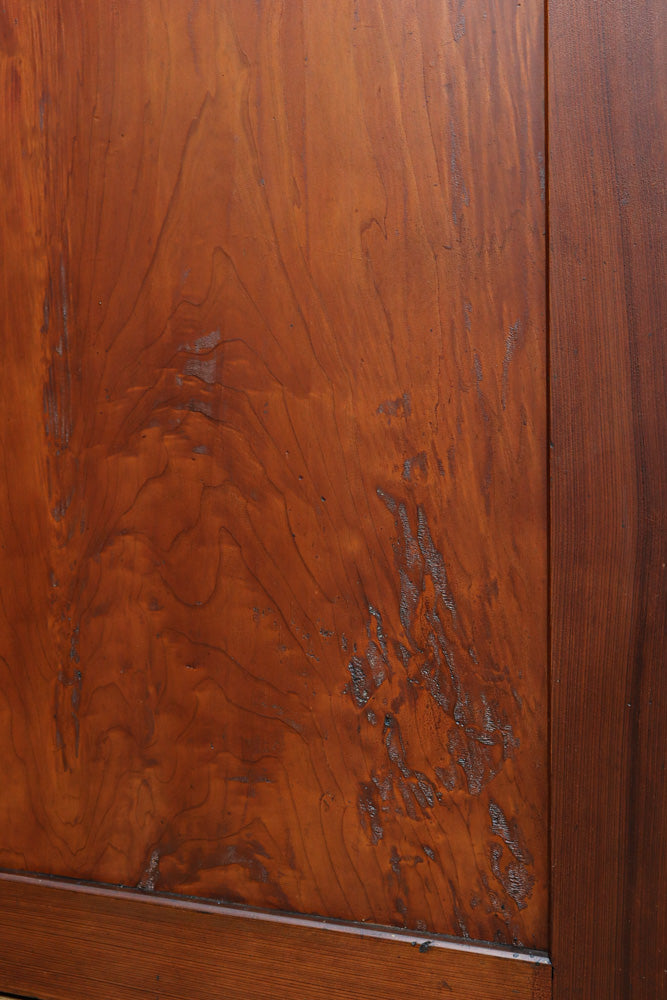 幅898ミリ　温かみのある色艶の気品溢れる一枚杉板戸　F8600　在庫4枚