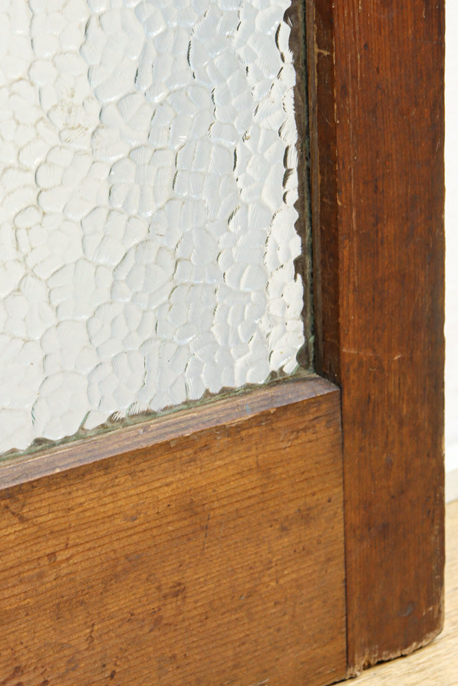 幅883ミリ　大判のプレスガラスで開放感溢れるレトロガラス戸　F8601　在庫4枚