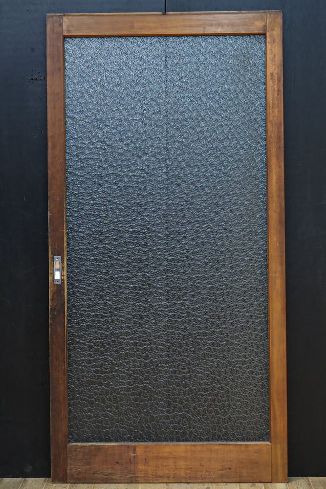 幅883ミリ　大判のプレスガラスで開放感溢れるレトロガラス戸　F8601　在庫4枚