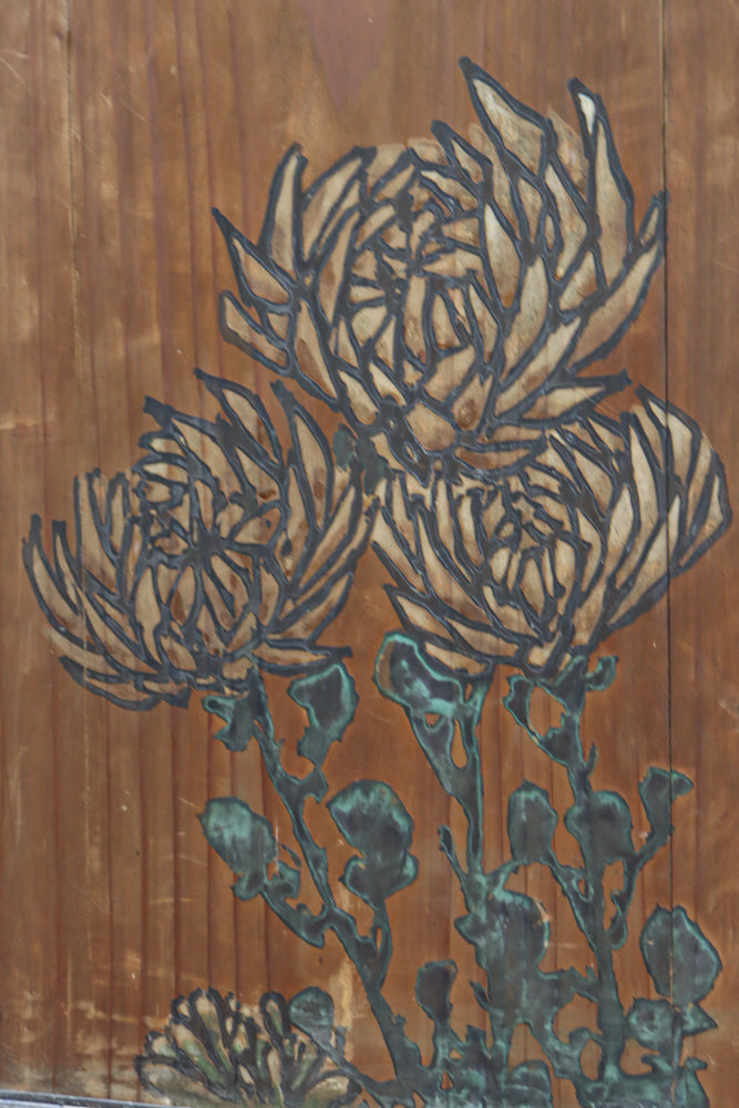 小菊と白梅の花で華やかな板絵戸セット　F8602a　在庫2枚1組