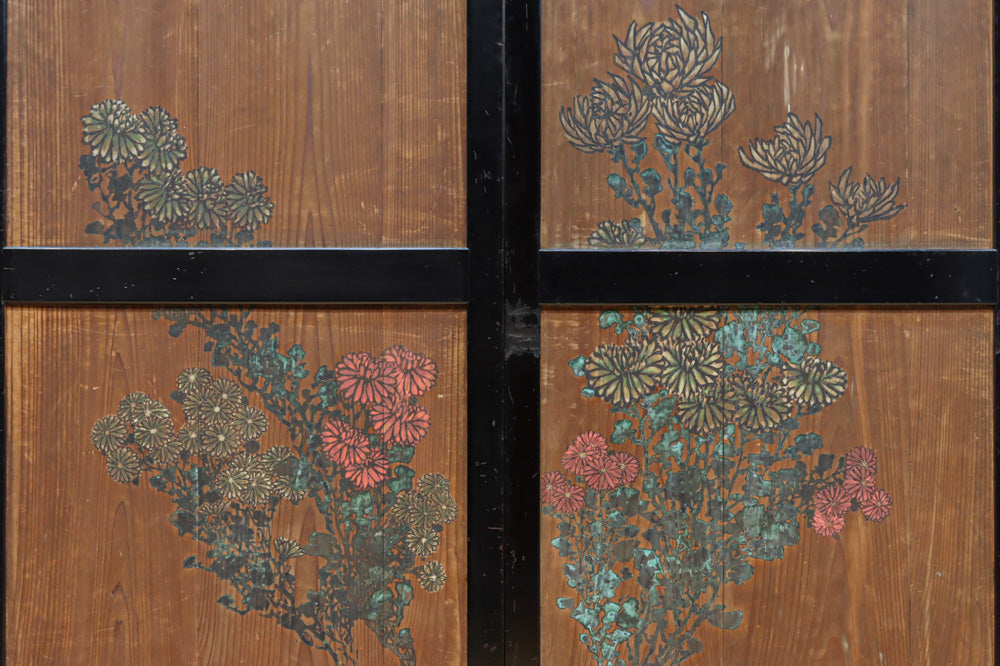 小菊と白梅の花で華やかな板絵戸セット　F8602a　在庫2枚1組