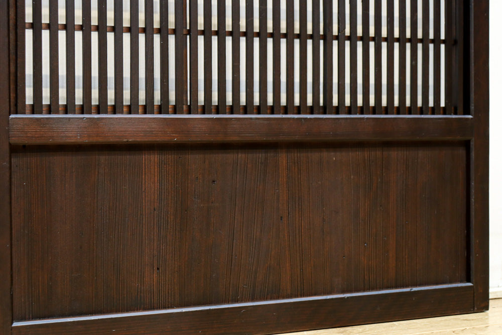 幅668ミリ　スリム幅!! 繊細な格子と幾何学模様の型ガラスが華やかな大阪格子戸　F8604　在庫3枚