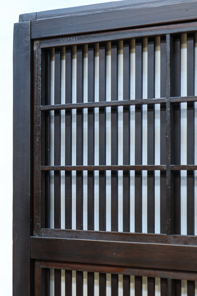 幅668ミリ　スリム幅!! 繊細な格子と幾何学模様の型ガラスが華やかな大阪格子戸　F8604　在庫3枚