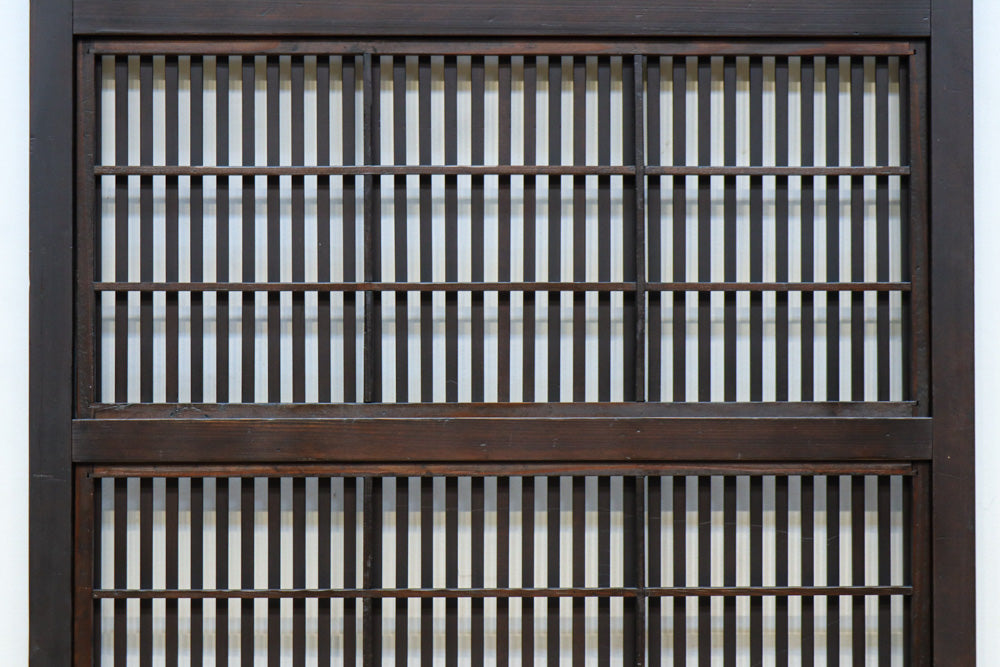 幅668ミリ　スリム幅!! 繊細な格子と幾何学模様の型ガラスが華やかな大阪格子戸　F8604　在庫3枚