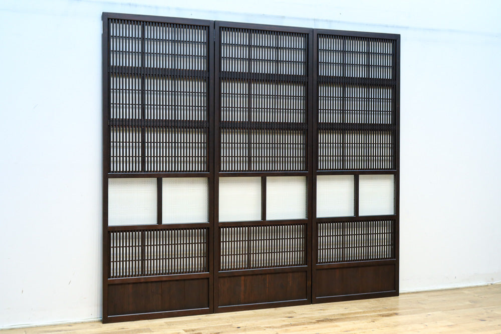 幅668ミリ　スリム幅!! 繊細な格子と幾何学模様の型ガラスが華やかな大阪格子戸　F8604　在庫3枚