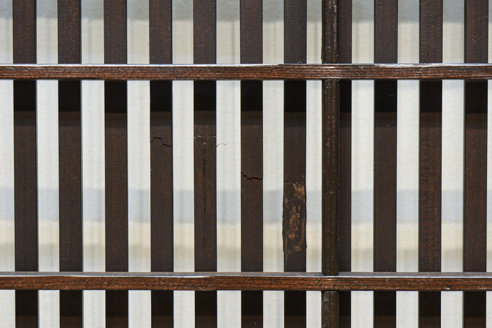 幅668ミリ　スリム幅!! 繊細な格子と幾何学模様の型ガラスが華やかな大阪格子戸　F8604　在庫3枚