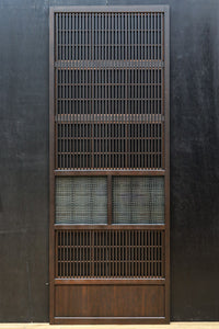 幅668ミリ　スリム幅!! 繊細な格子と幾何学模様の型ガラスが華やかな大阪格子戸　F8604　在庫3枚