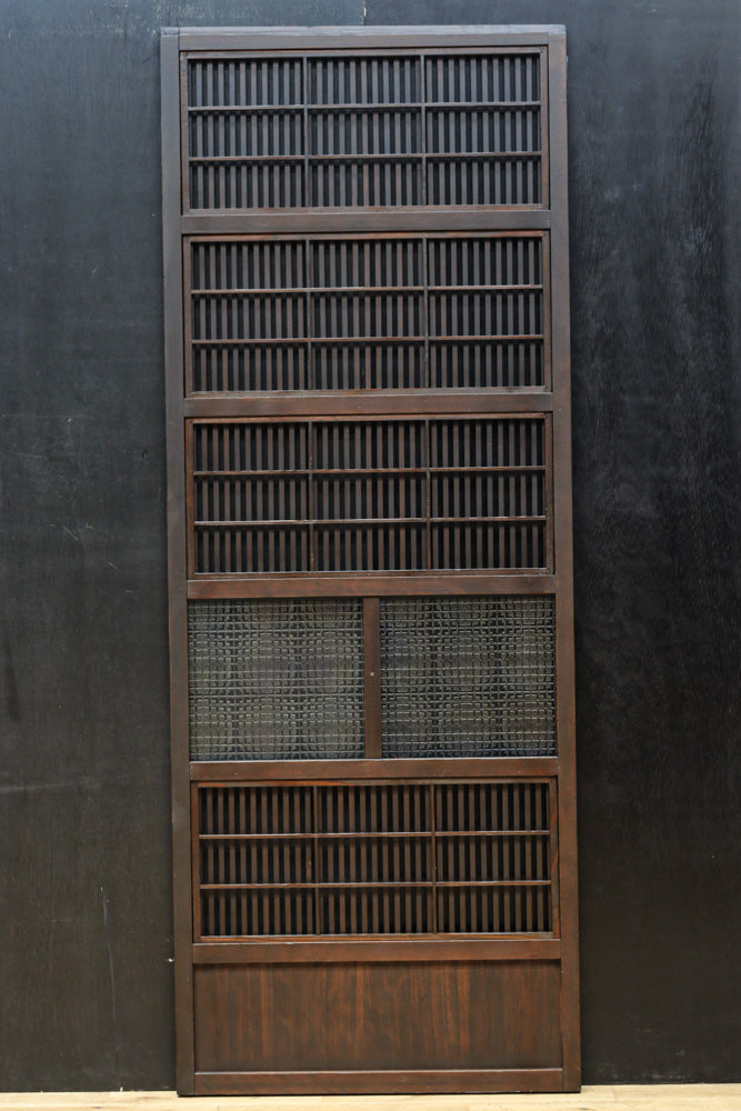 幅668ミリ　スリム幅!! 繊細な格子と幾何学模様の型ガラスが華やかな大阪格子戸　F8604　在庫3枚