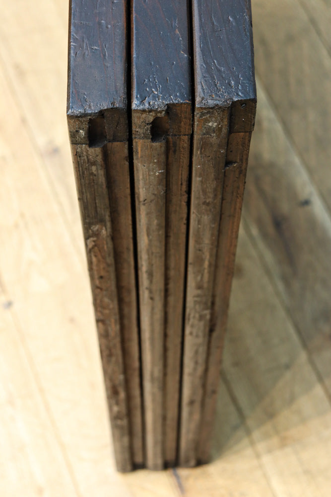 幅668ミリ　スリム幅!! 繊細な格子と幾何学模様の型ガラスが華やかな大阪格子戸　F8604　在庫3枚