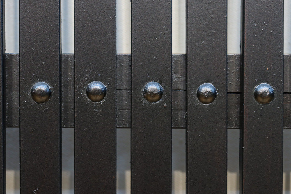 幅953ミリ　平格子が美しく並ぶ全面幅広格子戸　F8606　在庫1枚