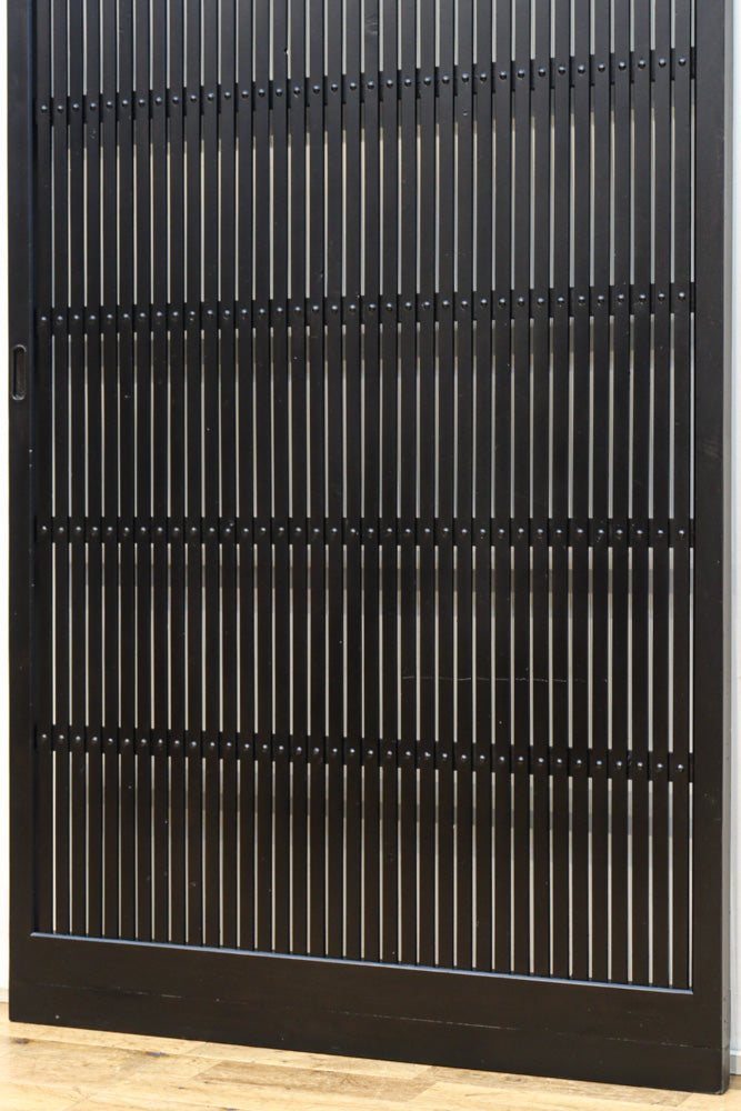 幅953ミリ　平格子が美しく並ぶ全面幅広格子戸　F8606　在庫1枚