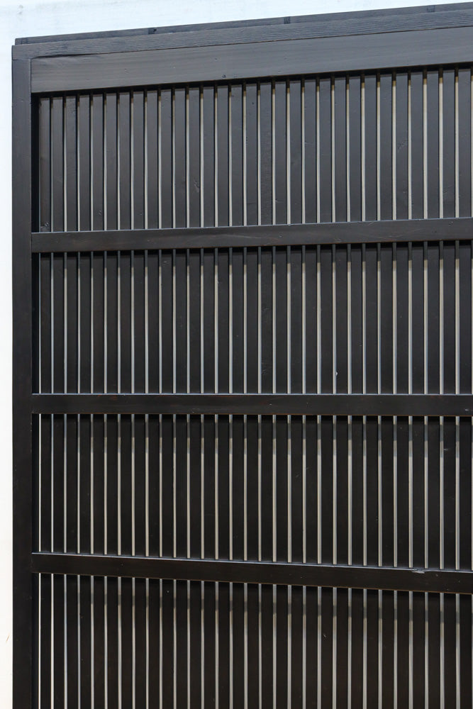 幅953ミリ　平格子が美しく並ぶ全面幅広格子戸　F8606　在庫1枚