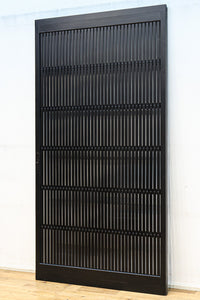 幅953ミリ　平格子が美しく並ぶ全面幅広格子戸　F8606　在庫1枚