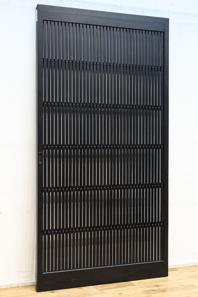 幅953ミリ　平格子が美しく並ぶ全面幅広格子戸　F8606　在庫1枚