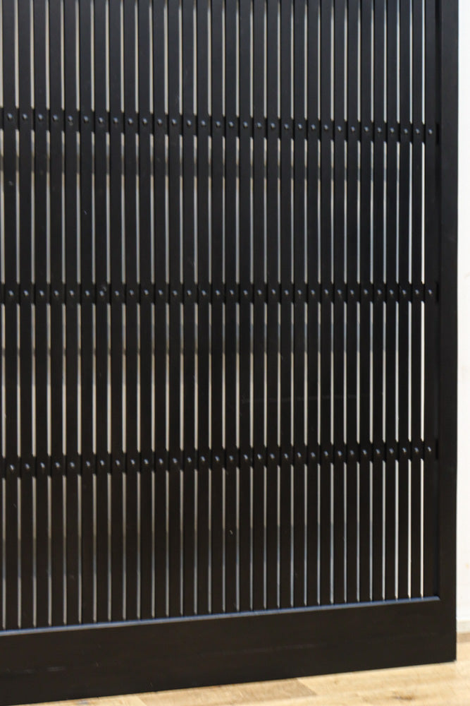 幅953ミリ　平格子が美しく並ぶ全面幅広格子戸　F8606　在庫1枚