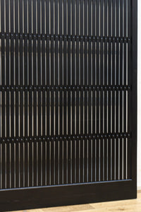 幅953ミリ　平格子が美しく並ぶ全面幅広格子戸　F8606　在庫1枚