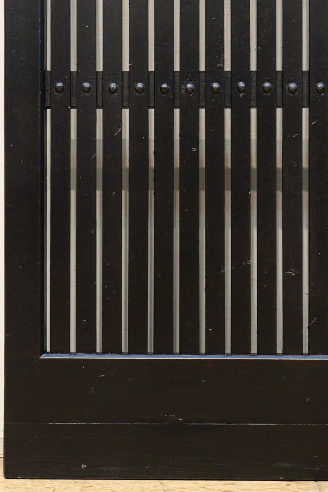 幅953ミリ　平格子が美しく並ぶ全面幅広格子戸　F8606　在庫1枚