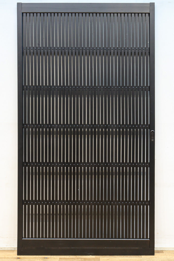 幅953ミリ　平格子づくりで風格のある全面幅広格子戸　F8607　在庫3枚